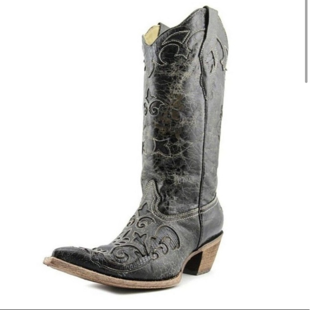 Women's Black Corral Vintage Pointed Toe Boots